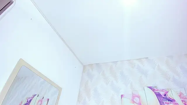 Snapshot of Alison_Chan_ chatting on 03-18-25, 12:49 Alison Chan online show from 03-18-25, 12:49