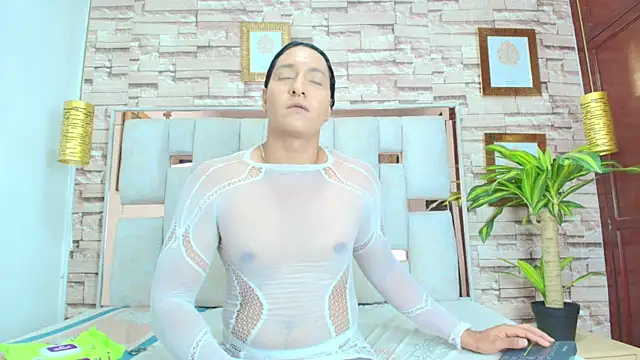 Alison Chan  online show from 07-19-26, 08:56