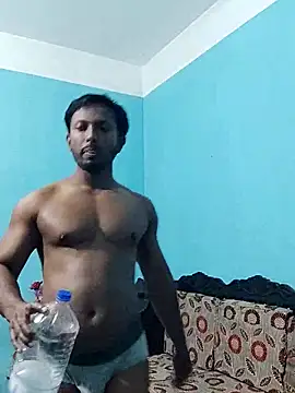 Snapshot of HunkyAriyan chatting on 03-08-25, 04:17 HunkyAriyan online show from 03-08-25, 04:17