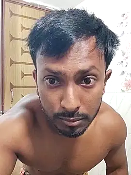 Snapshot of HunkyAriyan chatting on 03-12-25, 05:46 HunkyAriyan online show from 03-12-25, 05:46