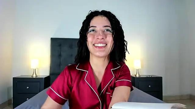 RileySkye online show from 12-22-24, 09:00