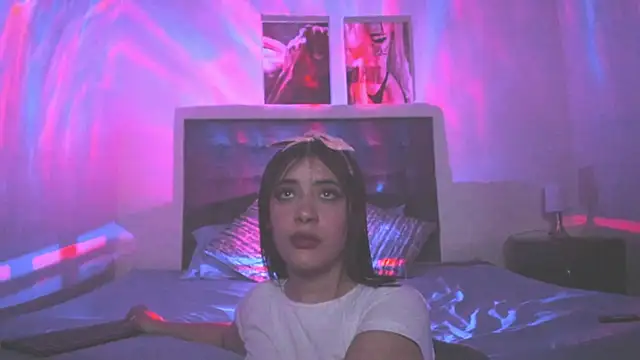 RileySkye online show from 01-20-25, 02:43