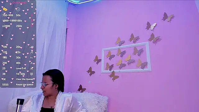 Snapshot of Alba_Olimpo chatting on 01-29-25, 04:05 Alba Olimpo online show from 01-29-25, 04:05