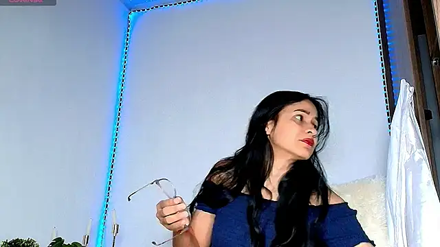 Snapshot of Alba_Olimpo chatting on 06-10-26, 05:12 Alba Olimpo online show from 06-10-26, 05:12