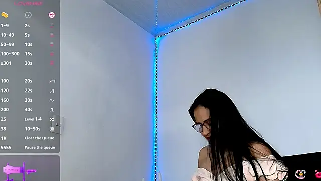 Snapshot of Alba_Olimpo chatting on 06-20-26, 06:11 Alba Olimpo online show from 06-20-26, 06:11
