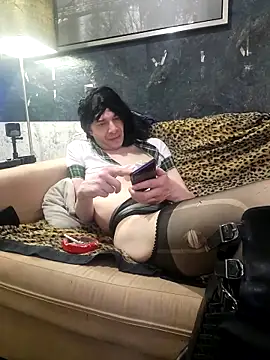 Snapshot of Doggyray44 chatting on 01-18-25, 03:38 Doggyray44 online show from 01-18-25, 03:38