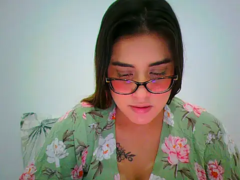 maliamiller online show from 04-18-26, 09:13