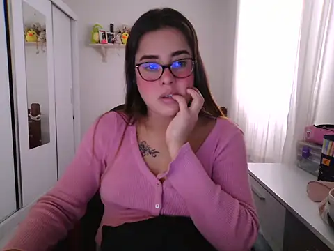maliamiller online show from 07-03-26, 07:53