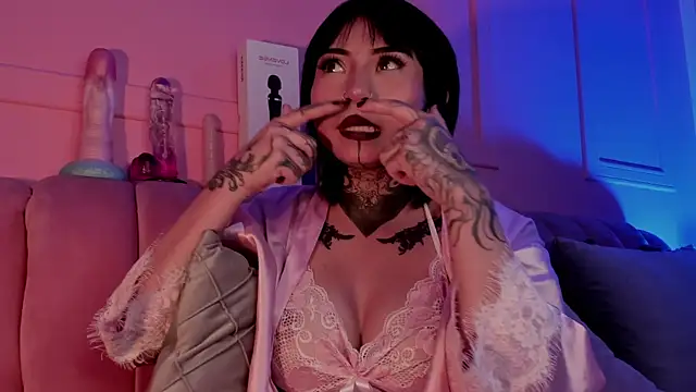 Snapshot of Evangeline_bell chatting on 02-01-25, 03:07 Evangeline bell online show from 02-01-25, 03:07