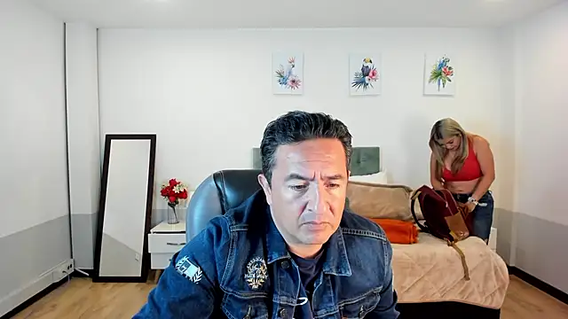 Snapshot of Sam_and_molly_ chatting on 01-25-25, 07:49 Sam and molly online show from 01-25-25, 07:49