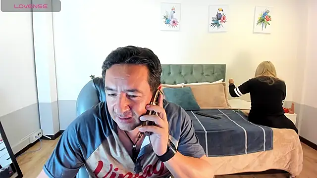 Snapshot of Sam_and_molly_ chatting on 02-02-25, 07:25 Sam and molly online show from 02-02-25, 07:25