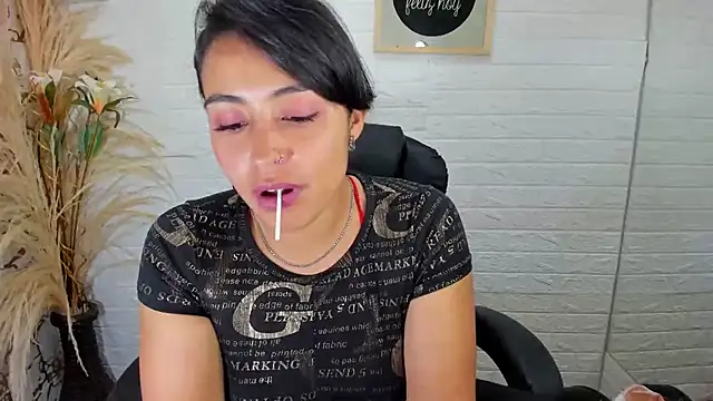 Snapshot of Aisha_09 chatting on 02-03-25, 07:52 Aisha 09 online show from 02-03-25, 07:52