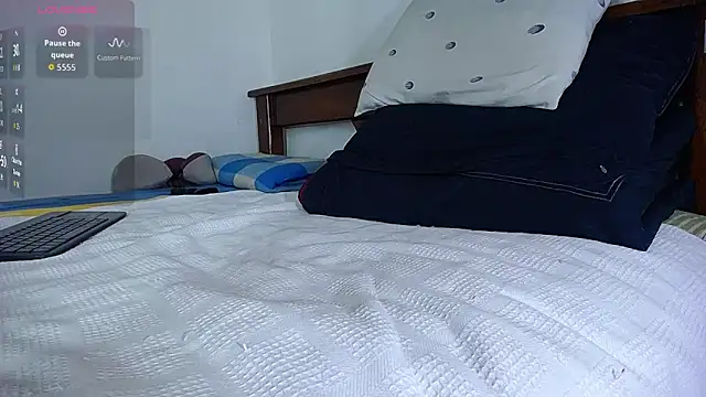 diamond black00 online show from 06-04-26, 05:02