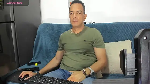 latinmartin73 online show from 01-27-25, 01:48