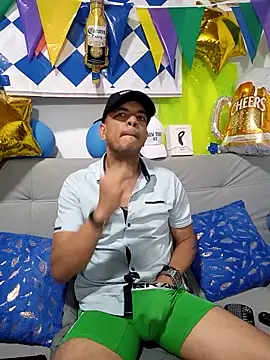 latinmartin73 online show from 10-03-25, 12:07