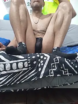 latinmartin73 online show from 10-13-25, 02:11