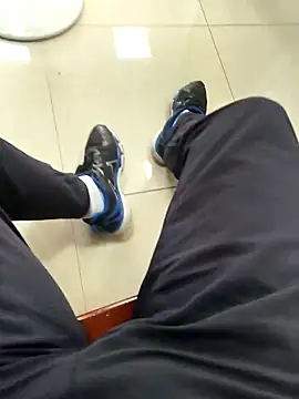 Snapshot of huzi518 chatting on 09-18-25, 07:21 huzi518 online show from 09-18-25, 07:21