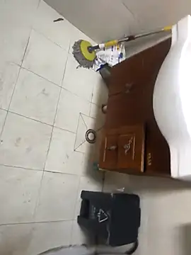 Snapshot of huzi518 chatting on 02-13-26, 01:07 huzi518 online show from 02-13-26, 01:07