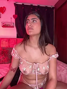 Snapshot of miakhalifaaa_ chatting on 02-13-25, 01:40 miakhalifaaa online show from 02-13-25, 01:40