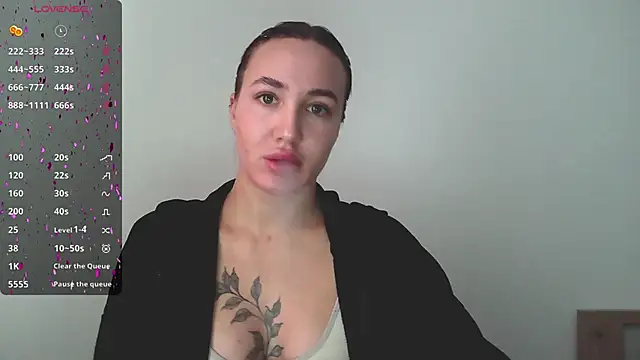 Snapshot of Stasia_Queen chatting on 12-11-24, 08:58 Stasia Queen online show from 12-11-24, 08:58
