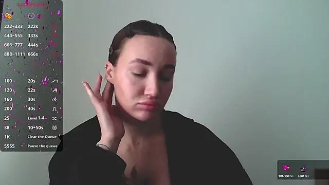 Snapshot of Stasia_Queen chatting on 12-12-24, 08:47 Stasia Queen online show from 12-12-24, 08:47