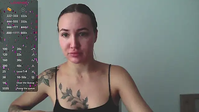 Snapshot of Stasia_Queen chatting on 12-20-24, 09:32 Stasia Queen online show from 12-20-24, 09:32