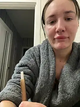 Snapshot of Stasia_Queen chatting on 02-08-25, 11:34 Stasia Queen online show from 02-08-25, 11:34