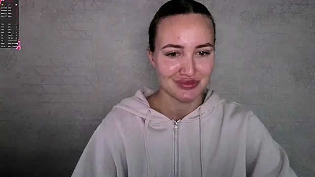 Snapshot of Stasia_Queen chatting on 10-20-25, 08:37 Stasia Queen online show from 10-20-25, 08:37