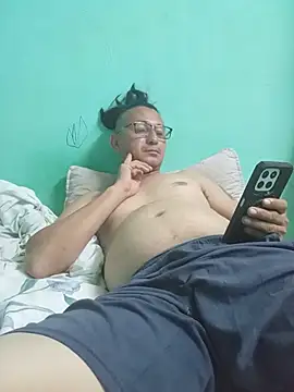 Snapshot of Andresguz35 chatting on 07-05-26, 05:58 Andresguz35 online show from 07-05-26, 05:58