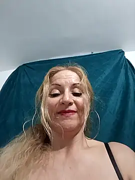 Snapshot of Fenix_528 chatting on 12-12-24, 11:29 Fenix 528 online show from 12-12-24, 11:29