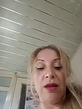 Snapshot of Fenix_528 chatting on 01-13-25, 10:47 Fenix 528 online show from 01-13-25, 10:47