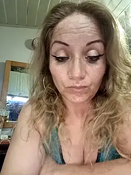 Snapshot of Fenix_528 chatting on 10-16-25, 11:17 Fenix 528 online show from 10-16-25, 11:17