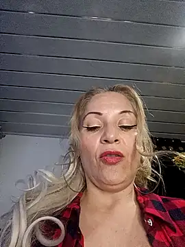 Snapshot of Fenix_528 chatting on 11-01-25, 03:19 Fenix 528 online show from 11-01-25, 03:19