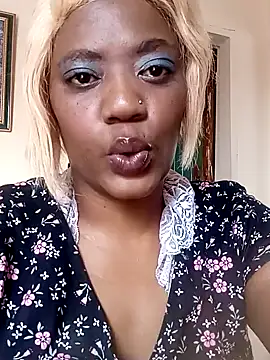 Snapshot of QueenOFthroat chatting on 12-05-24, 11:16 QueenOFthroat online show from 12-05-24, 11:16
