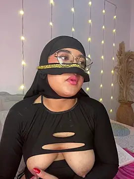 Maisa issa online show from 03-15-25, 03:48