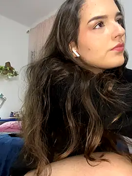 Snapshot of tatianaAlvarez1 chatting on 09-24-25, 10:35 tatianaAlvarez1 online show from 09-24-25, 10:35