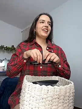 Snapshot of tatianaAlvarez1 chatting on 10-16-25, 11:06 tatianaAlvarez1 online show from 10-16-25, 11:06