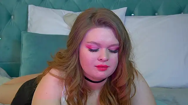 Snapshot of CrystalLyons chatting on 02-21-25, 08:16 CrystalLyons online show from 02-21-25, 08:16