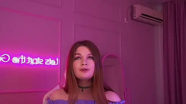 Snapshot of CrystalLyons chatting on 03-15-25, 09:19 CrystalLyons online show from 03-15-25, 09:19