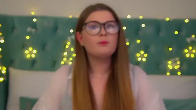 Snapshot of CrystalLyons chatting on 12-05-25, 12:03 CrystalLyons online show from 12-05-25, 12:03