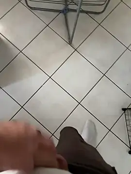 Snapshot of mj23641 chatting on 12-01-25, 04:01 mj23641 online show from 12-01-25, 04:01