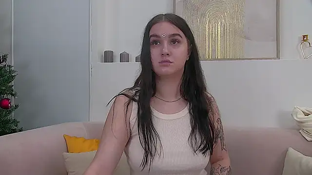 Snapshot of ChristinaMilton chatting on 12-31-24, 02:08 ChristinaMilton online show from 12-31-24, 02:08