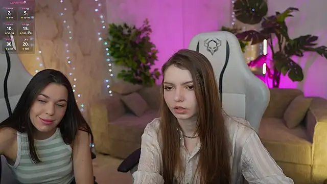 Snapshot of Michelle_054 chatting on 01-27-25, 11:22 Michelle 054 online show from 01-27-25, 11:22