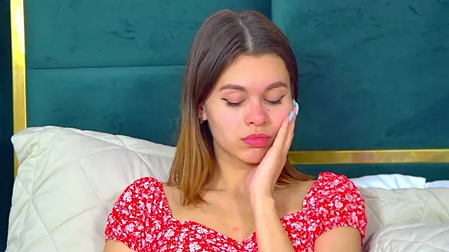 PollyLanders online show from 01-30-25, 03:51