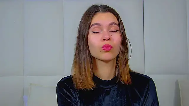 PollyLanders online show from 10-06-25, 07:11