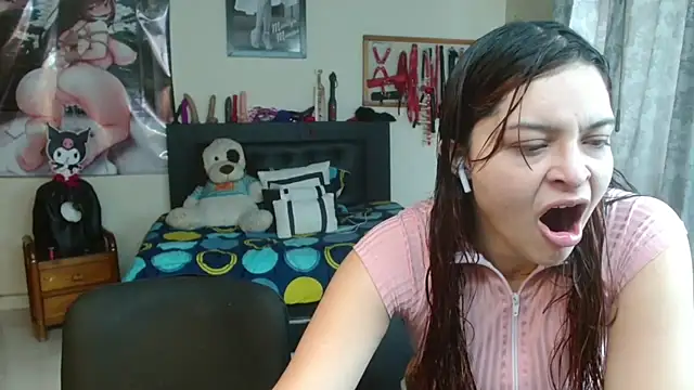 Snapshot of Marilynselxoveanalhard chatting on 05-29-26, 01:31 Marilynselxoveanalhard online show from 05-29-26, 01:31