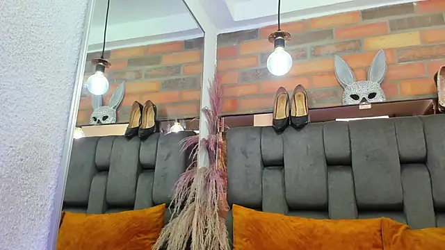 Snapshot of JESSYCORTES chatting on 10-22-25, 02:50 JESSYCORTES online show from 10-22-25, 02:50