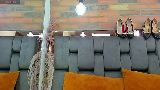 Snapshot of JESSYCORTES chatting on 11-24-25, 03:23 JESSYCORTES online show from 11-24-25, 03:23