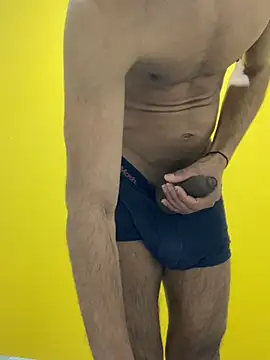 Lucascacaca online show from 12-21-24, 05:29