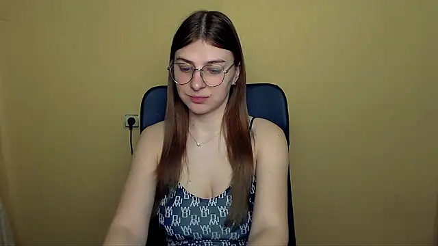 Luna Lush  online show from 04-08-26, 08:14